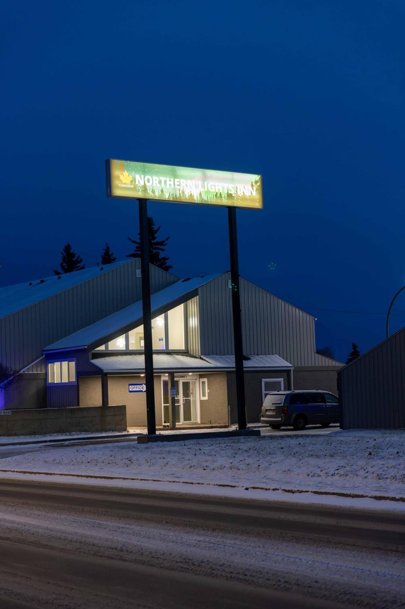 Northern Lights Inn Fort St. John 外观 照片