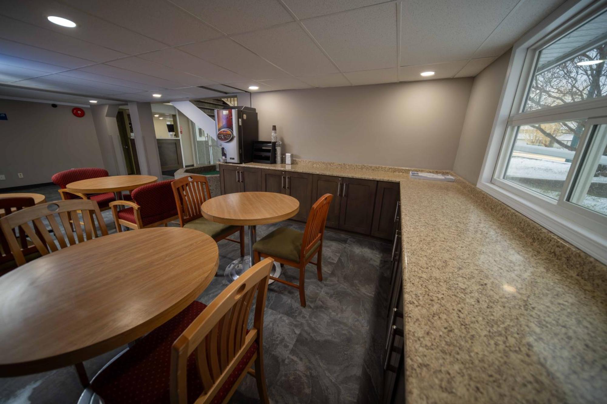 Northern Lights Inn Fort St. John 外观 照片
